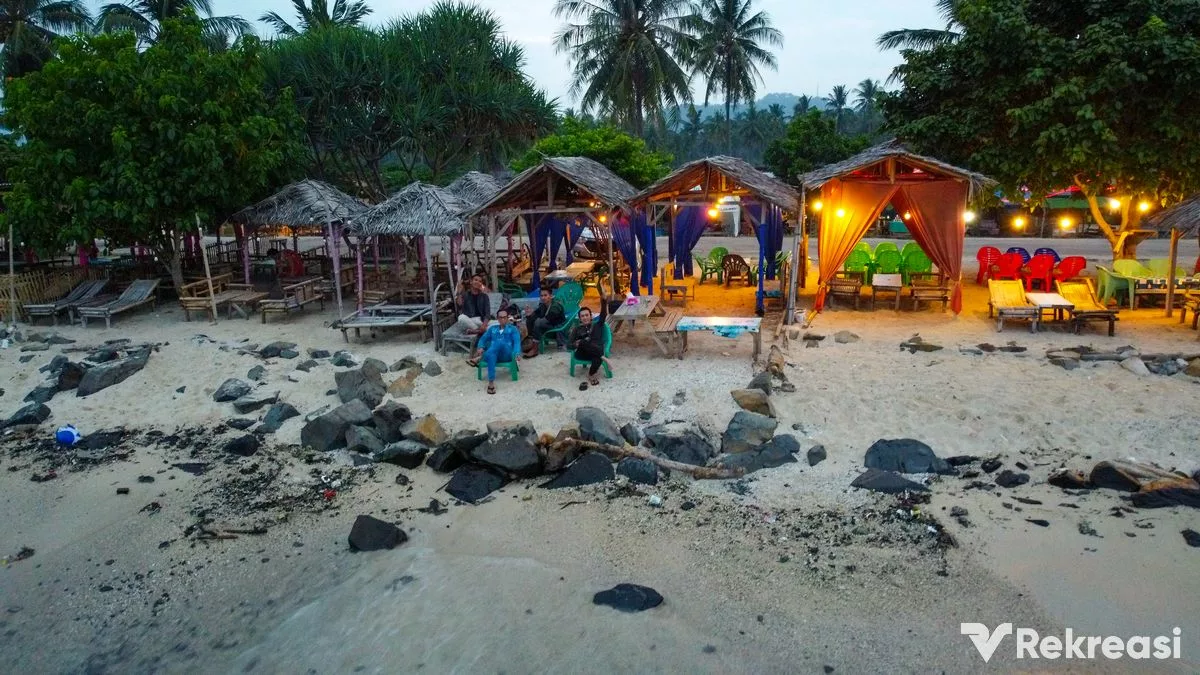 Pantai Sebalang, Ini Dia Alasan Kamu Wajib Berkunjung Ke Pantai Terindah Di Lampung